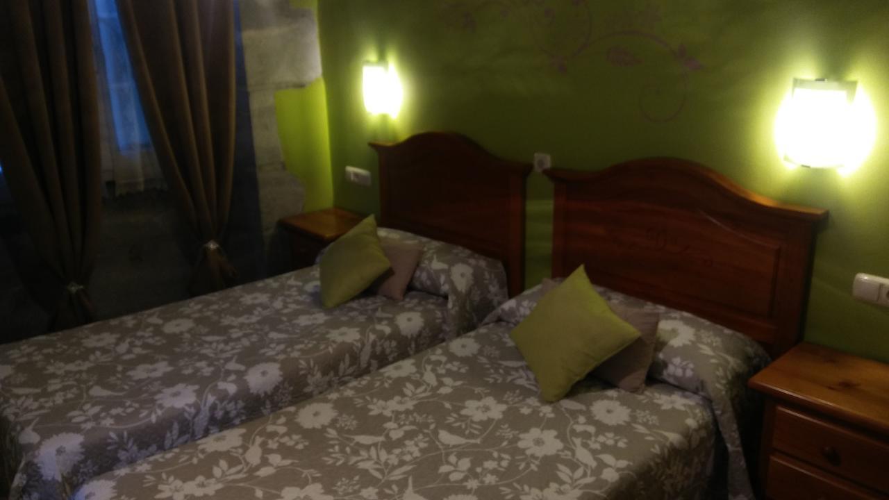 Hostal Ekaitza Hotell Lesaka Rum bild