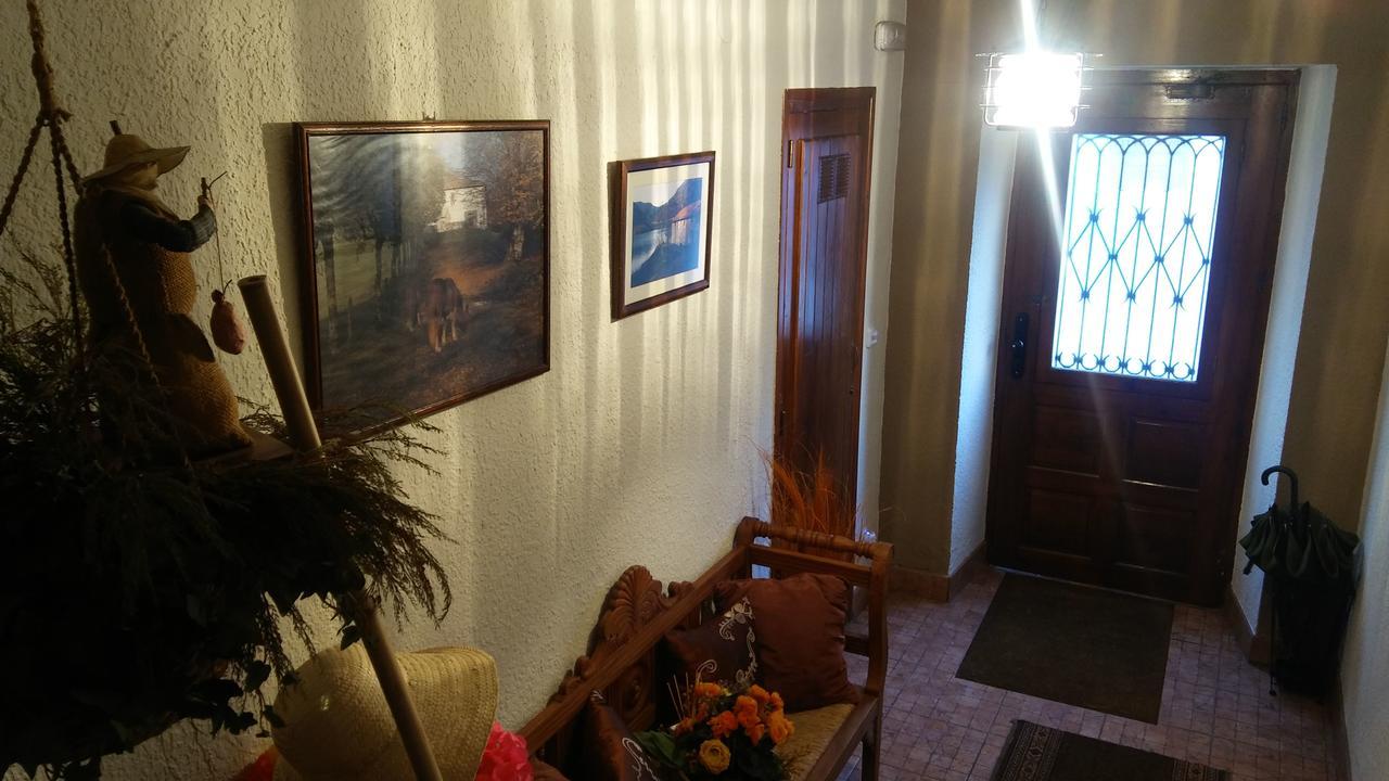 Hostal Ekaitza Lesaka Exteriör bild
